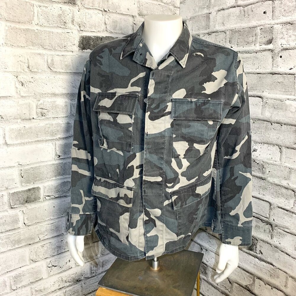 Camouflage Shirt/Coat Size Medium Regular Black Gray NATO Military